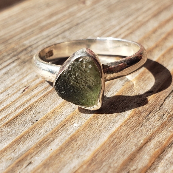 Genuine Moldavite Ring ~ 925 Sterling Silver - Picture 9 of 15